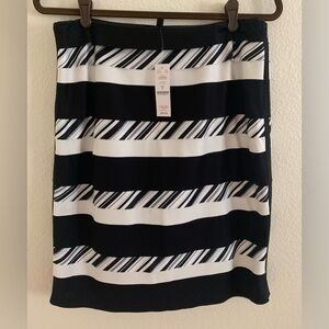 NWT White House Black Market Bumble Bee lined skirt size 8